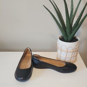 Naturalizer Ballet Flat